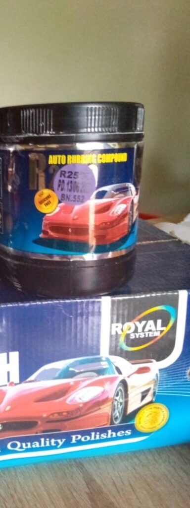 Royal Auto Rubbing Compound R25